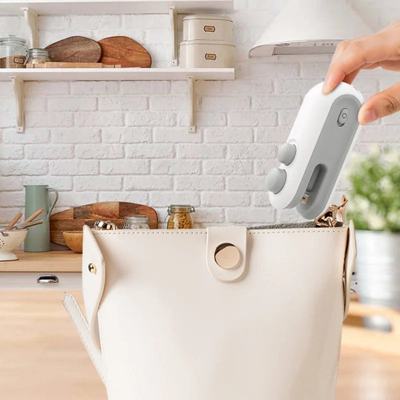 SealMaster: 2-in-1 Sealer & Cutter